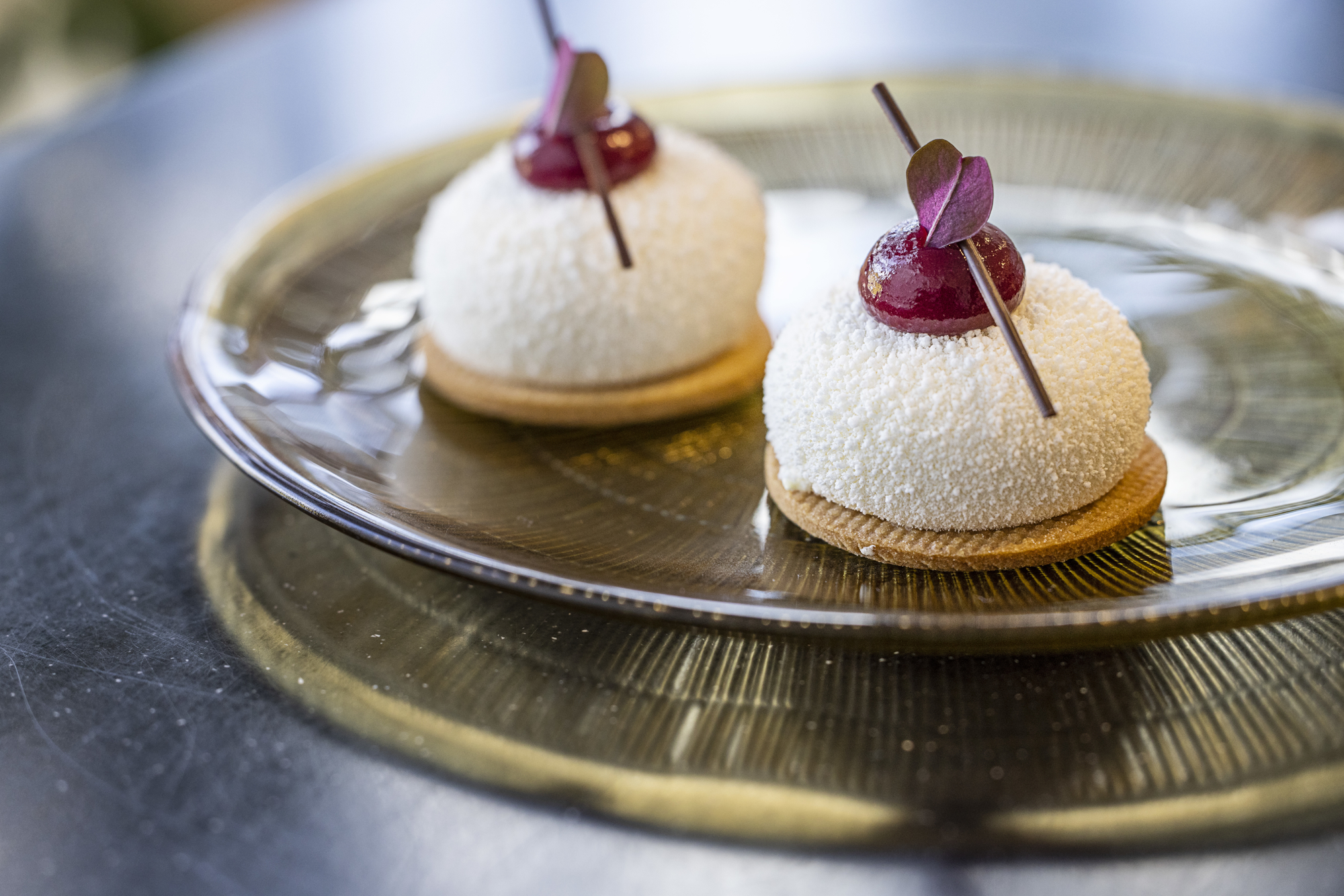 Hvid chokolademousse petit four