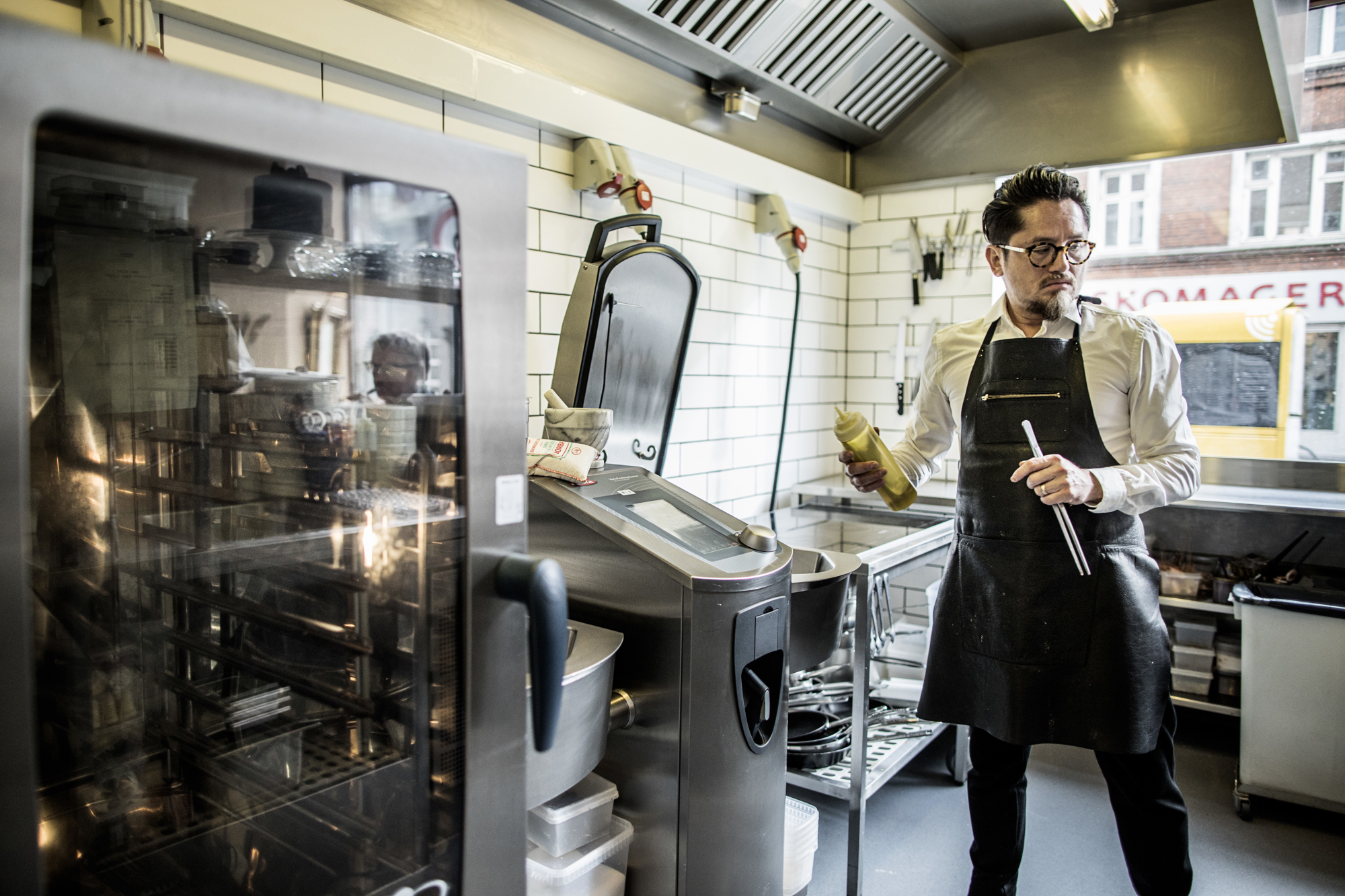 71151406 73200603 Morenamia