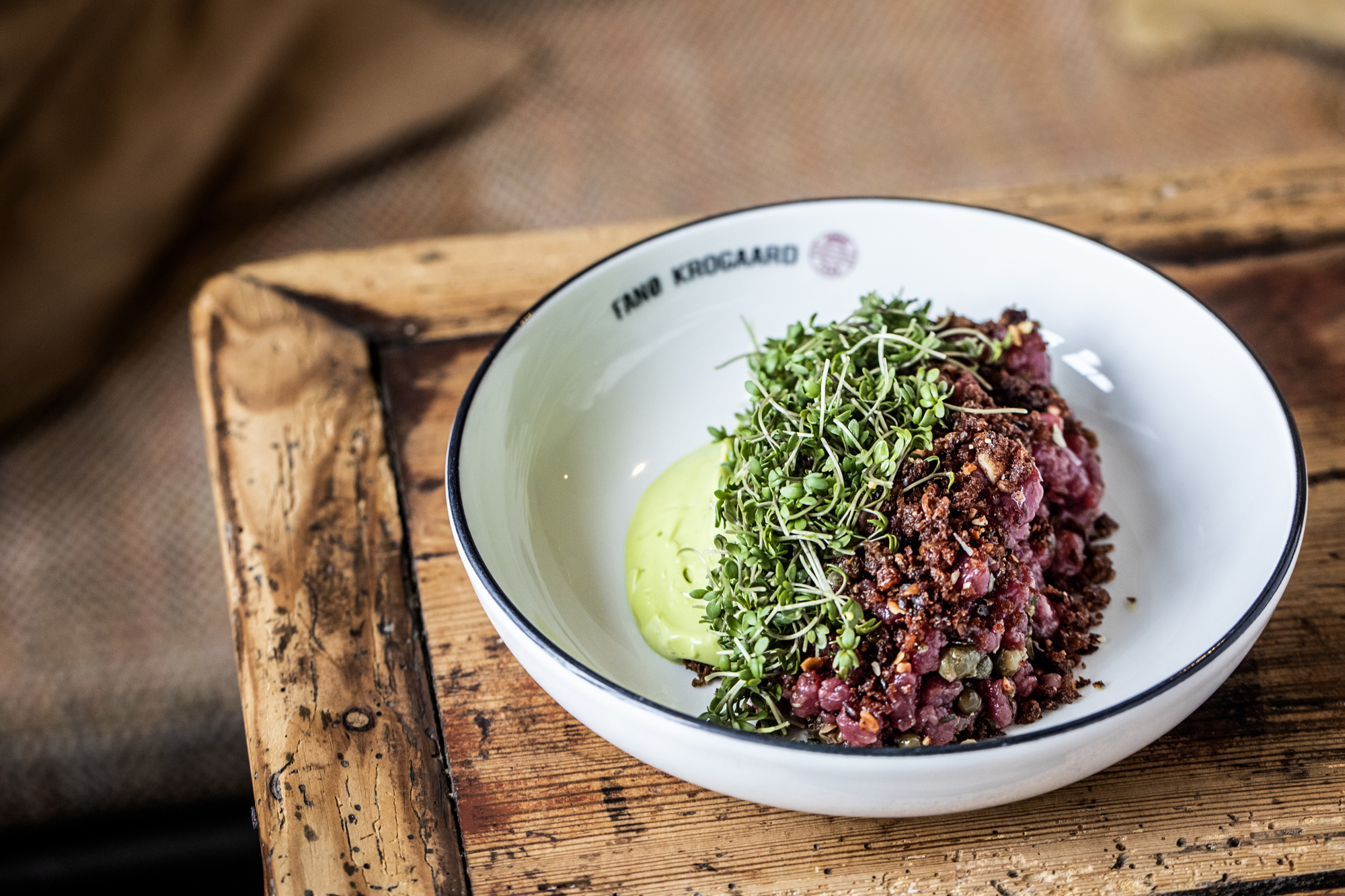 10321317 Med Sort Stripe Og Logo 1 Fanø Krogaard